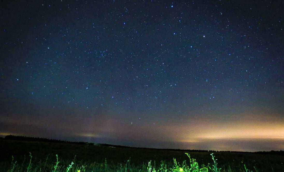 流星雨动态壁纸 流星雨动态壁纸画法