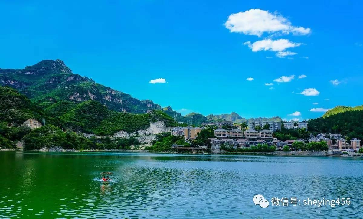 碧水龙潭湖