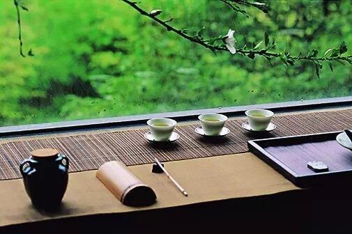 外国人是喝茶的表面滋味,中国人则是品味茶的内里灵魂