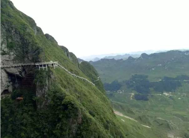 来到牂牁江,老王山风景和玻璃栈道也不容错过.