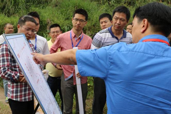 单治钢 唐鸣发 徐 堃 许启云 李 炜"能工巧匠"单治钢该同志从事水电