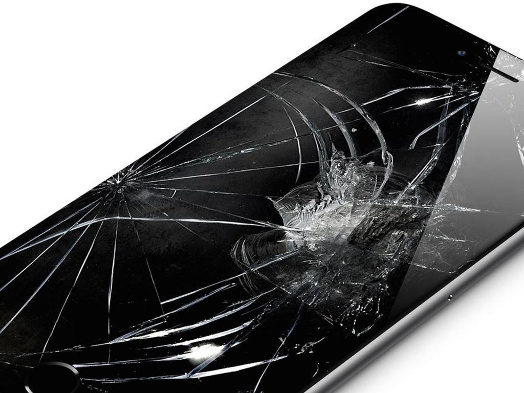 不过意外没有人料到,手机爆屏要维修更换,成本不低(如iphone爆屏到