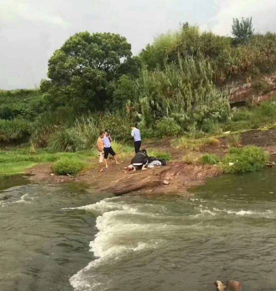 30岁女子在溪边被雷劈中身亡！驻马店接下来的天气，一定要注意…