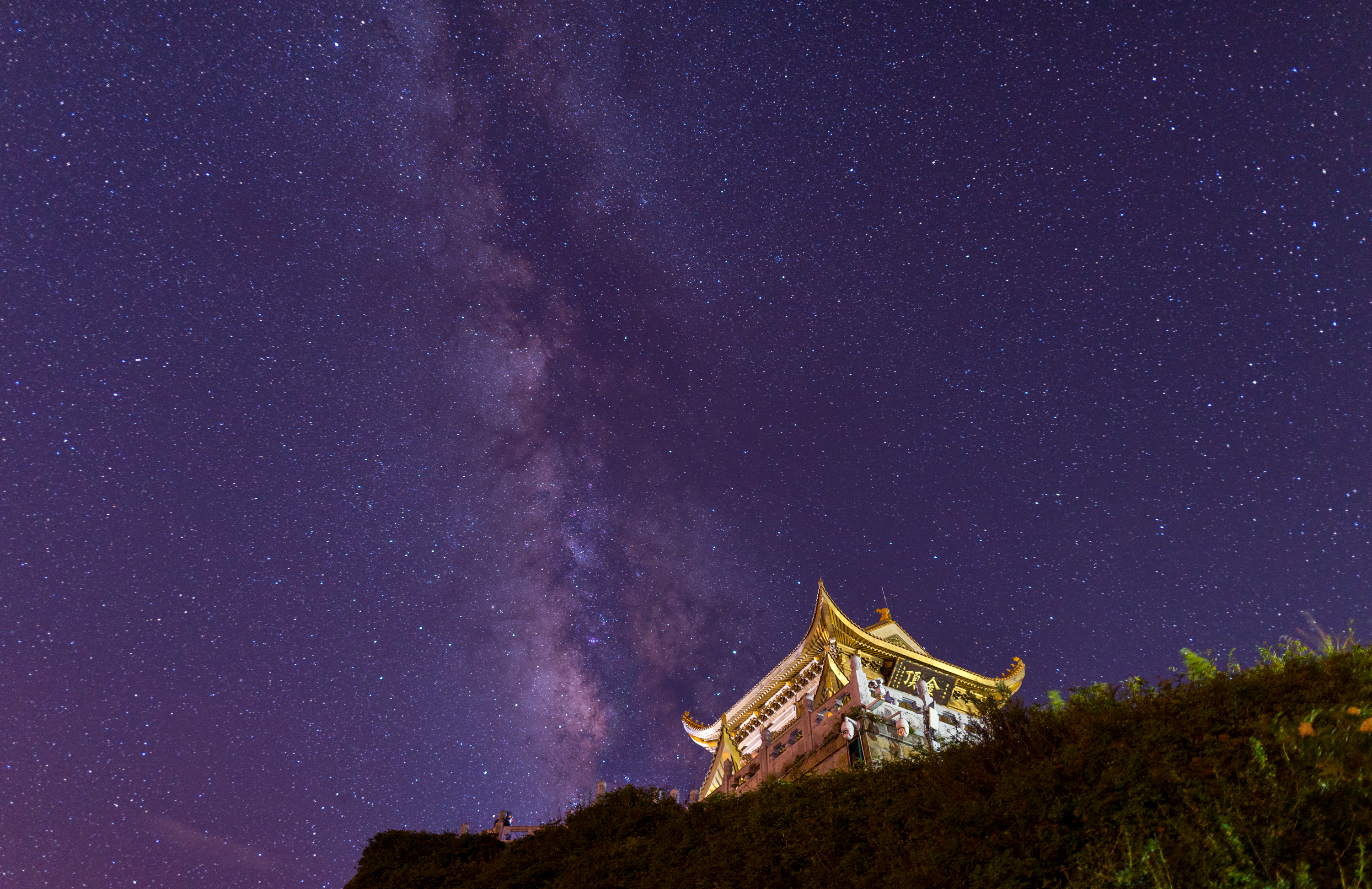 爱她，就带她去峨眉山金顶看流星雨!_搜狐旅游_搜狐网