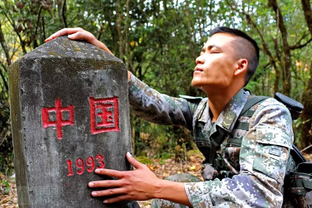 连长要求战士把蒜水抹身上,不抹的后果很严重