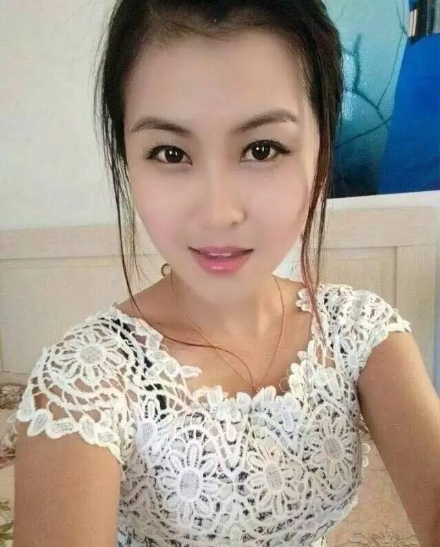 闻朋友老婆的内衣_朋友老婆喝醉了内衣