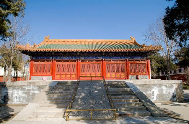 是北京城最有名的三座喇嘛寺庙