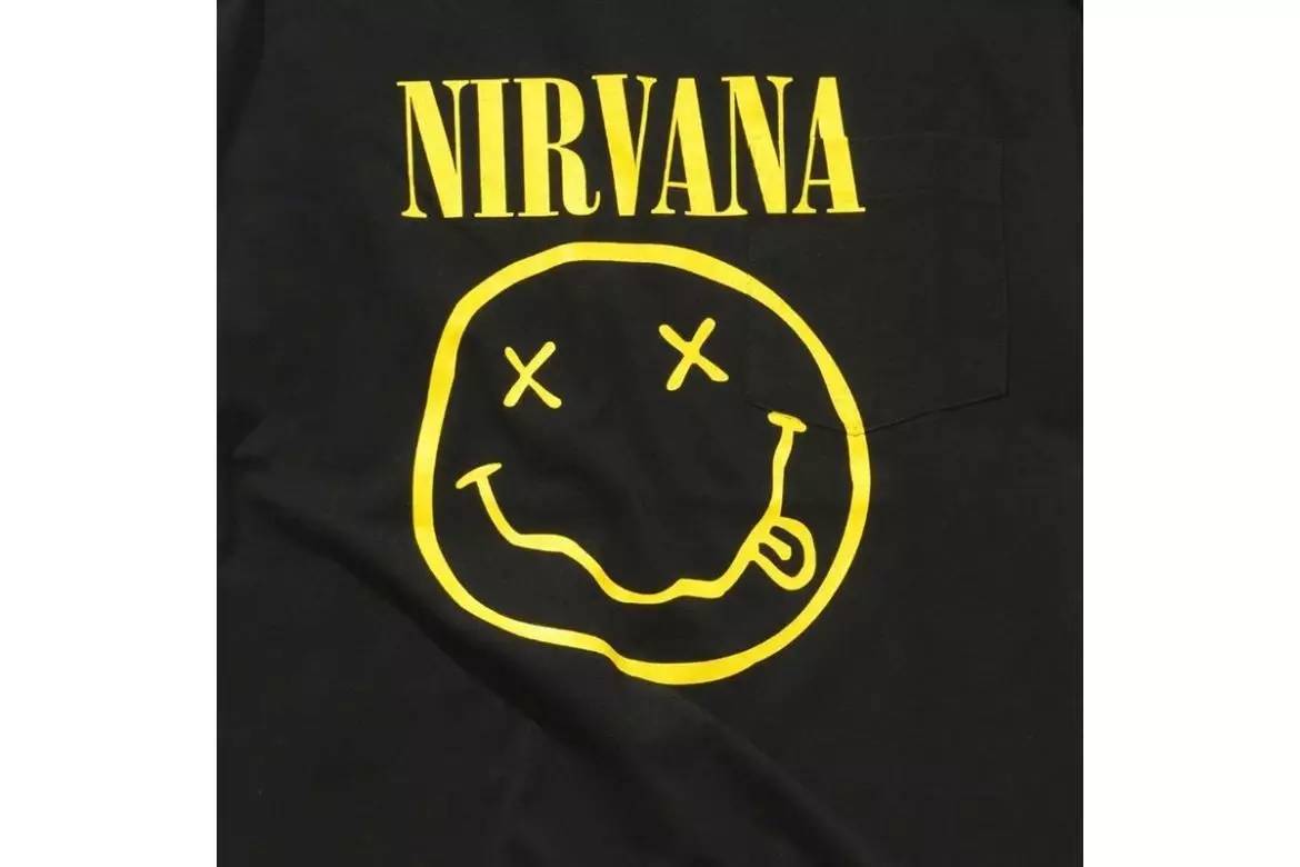 number (n)ine 曾多次在各个系列中表达对美国摇滚乐队 nirvana 的