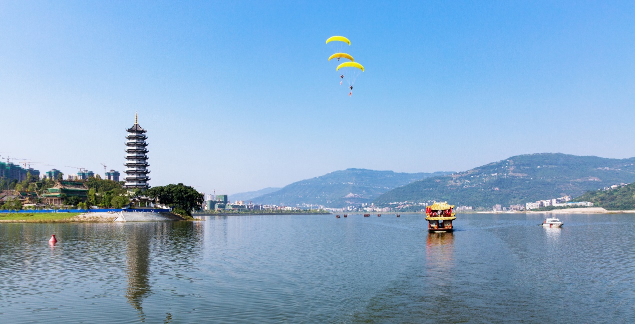 开州汉丰湖水面宽广平静,无大型船舶航行,非常适合举办大型水上运动