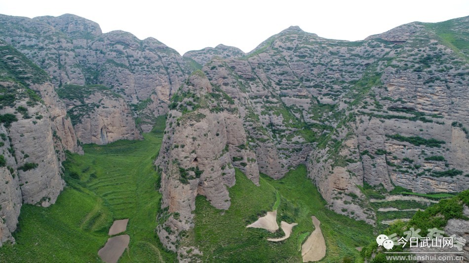 巍巍铁笼山三国古战场高清航拍武山铁笼山古战场