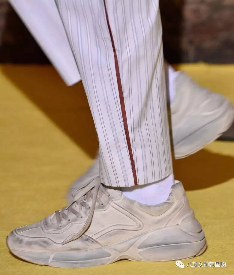 小白鞋穿脏,才是gucci和巴黎世家新风尚
