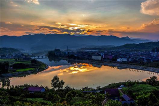 湖北省远安回龙湾水利风景区