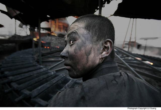 第30届尤金·史密斯人道主义纪实摄影奖,《污染的中国 》,卢广,中国
