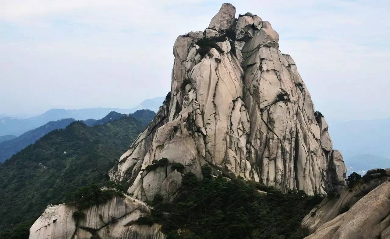 天柱峰,号称"花岗岩第一秘府"的神秘谷,刘源扎寨抗元的总关寨,高山