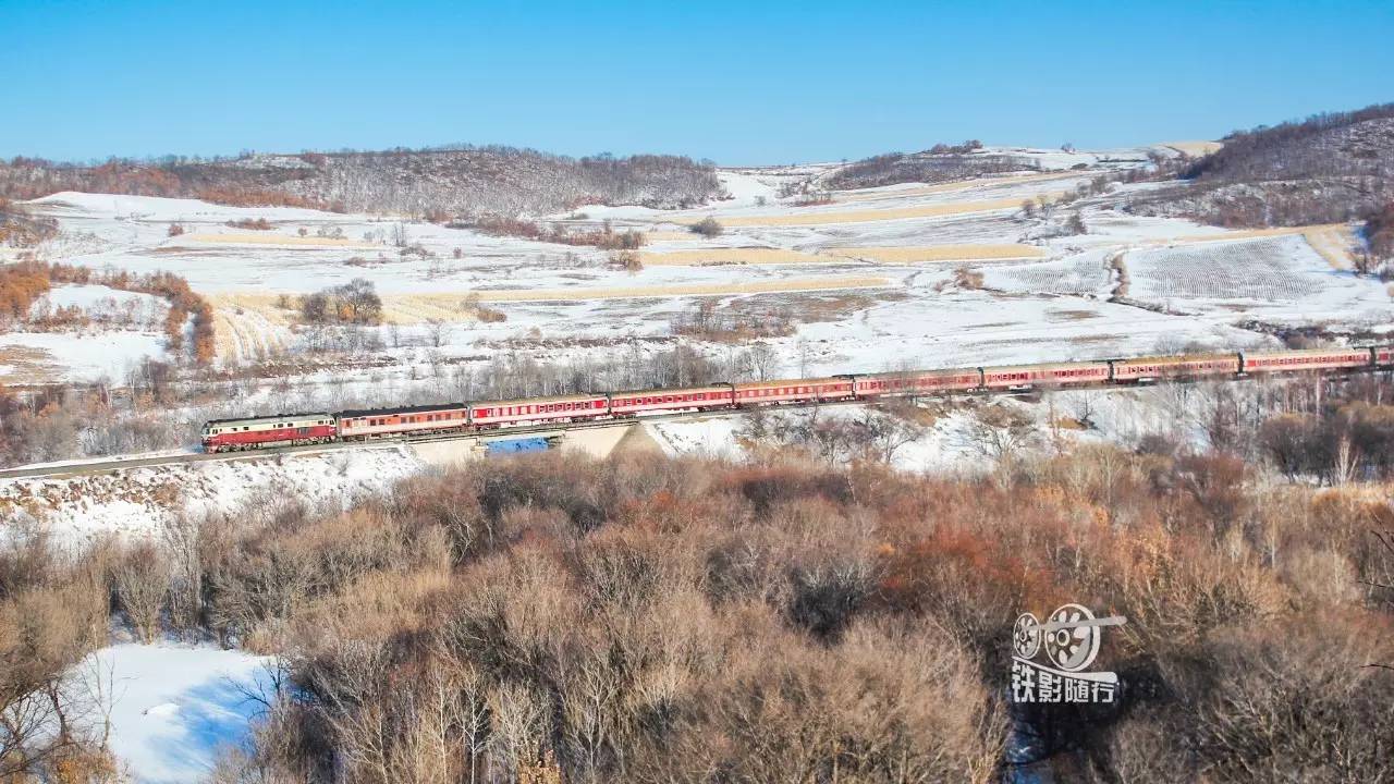 铁影蜿蜒在林海雪原滨绥铁路运转记其二