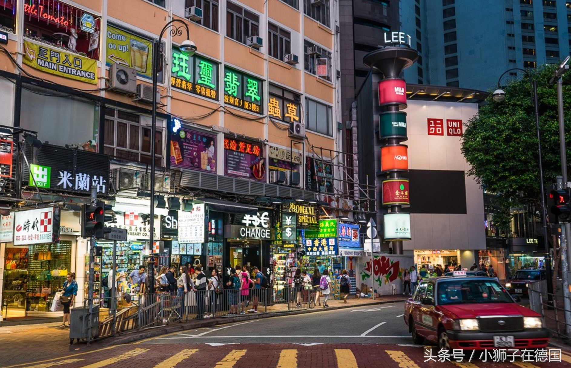 实拍:夜幕下的香港