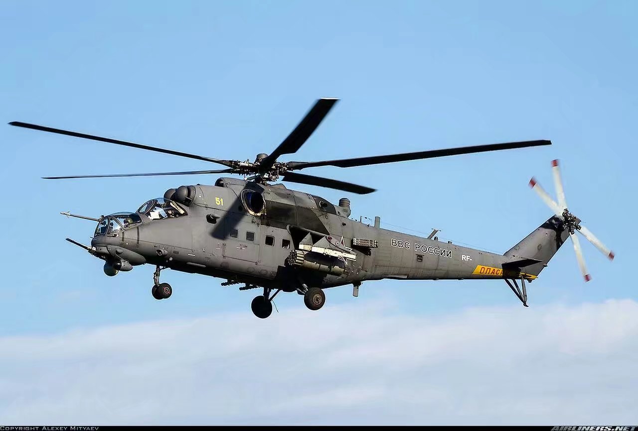 雌鹿后裔俄罗斯米35武装直升机