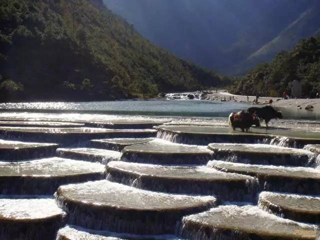 云南丽江蓝月谷风景区