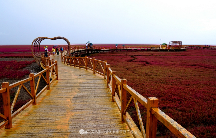 大地织锦彩虹落五彩净土红海滩