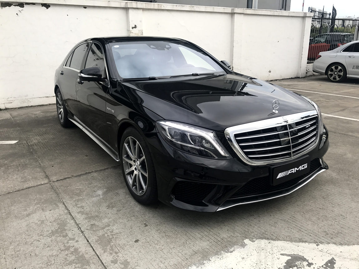 奔驰amg s63 4matic 四门轿车