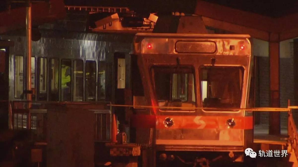 列车相撞事故 42人受伤(视频&现场图集)