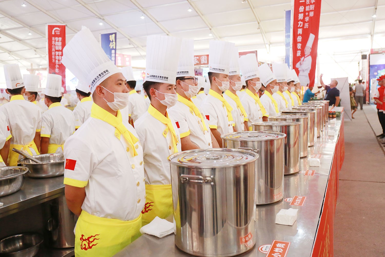 山西新东方烹饪学校惊艳亮相中国山西面食文化节,震撼