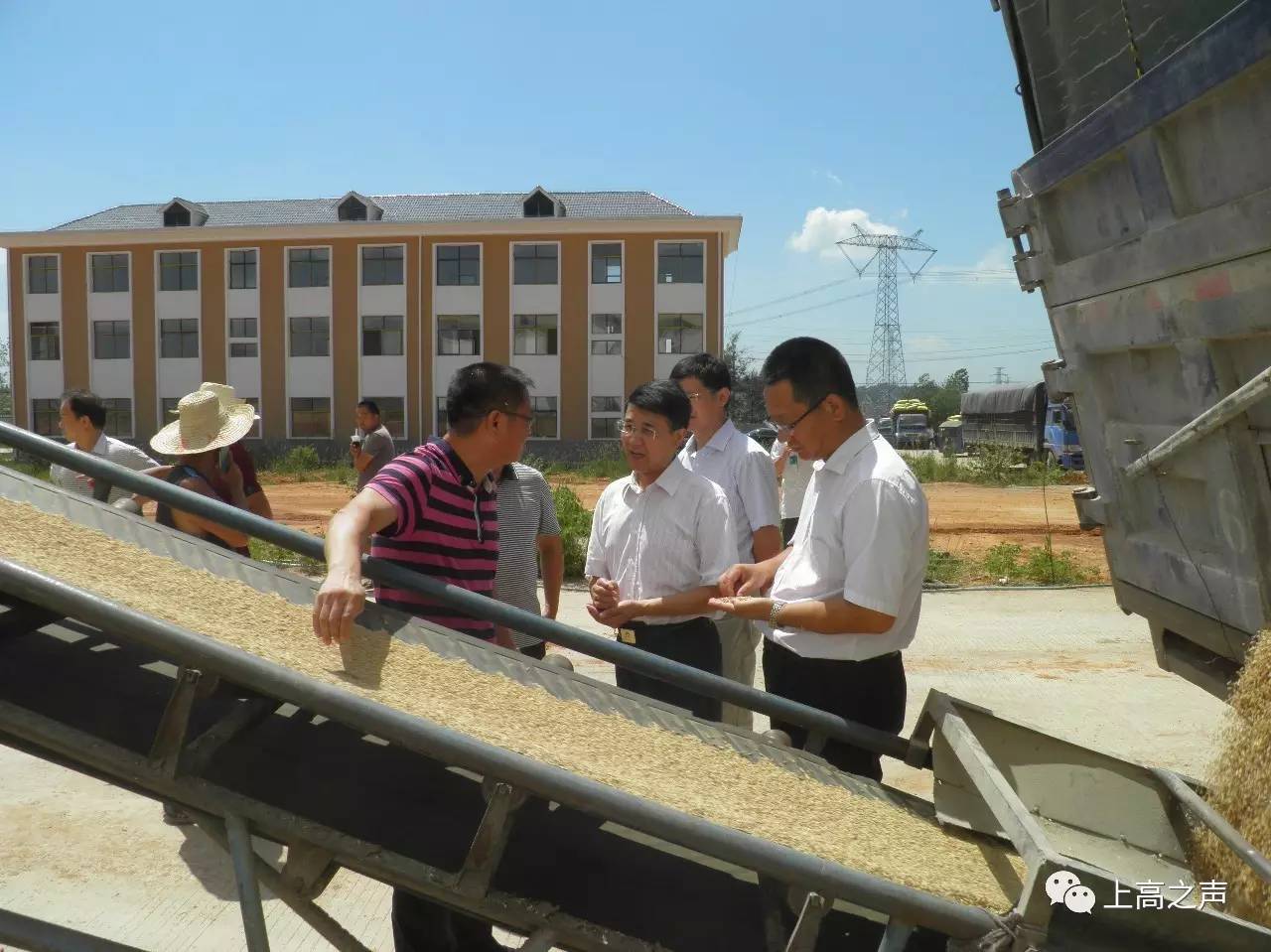 宜春市粮食副局长张清根,上高县粮食局局长简冬林,中储粮上高直属库