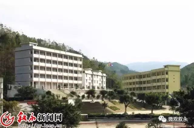 落卜镇中学改薄后落卜镇中学改薄后的校园如今的罗卜镇中学新建了综合