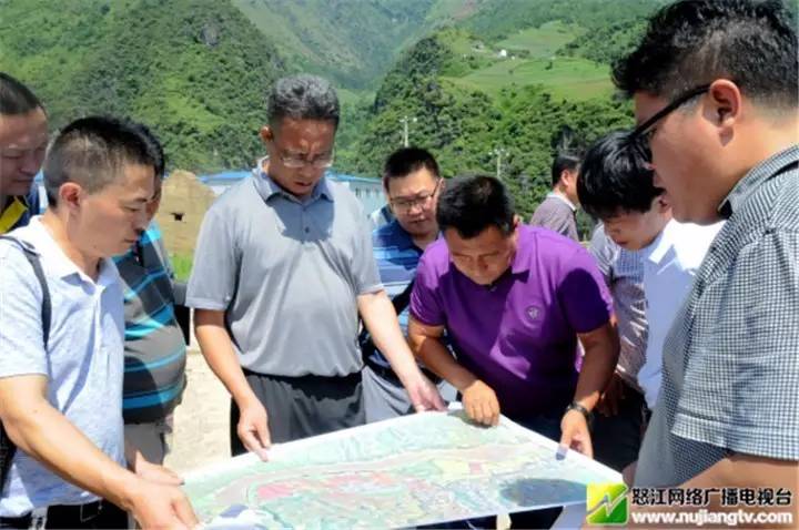 李文辉调研怒江美丽公路和部分民生项目征地拆迁工作