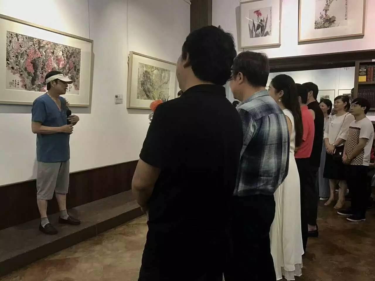 意气飞扬——油画家陈天龙水墨画展开幕