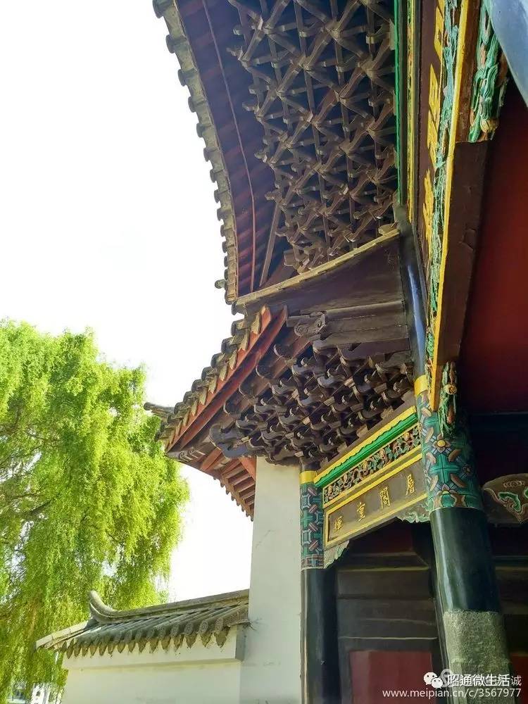 实拍:鲁甸拖姑清真寺