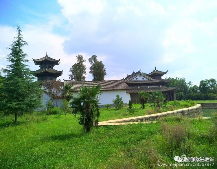 实拍:鲁甸拖姑清真寺