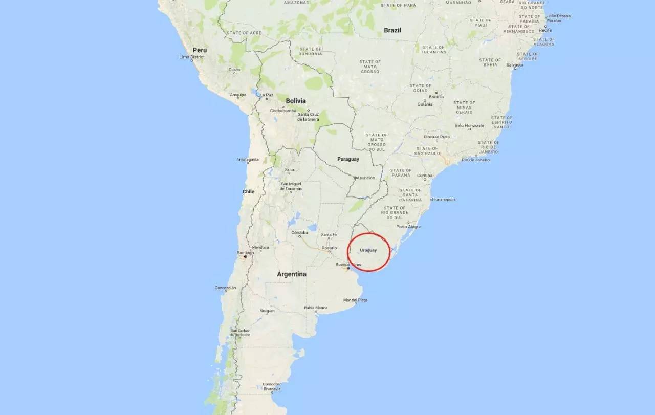 位于南美洲的东南部,北邻巴西,西接阿根廷,东南濒大西洋.图片