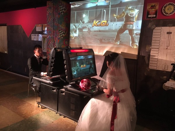 日本新人在街机厅举办婚礼:结婚仪式是玩《铁拳6》