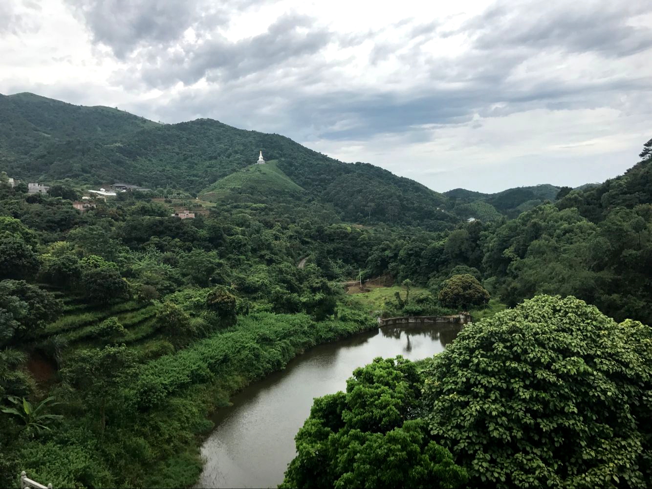 地址:横县宝华山.