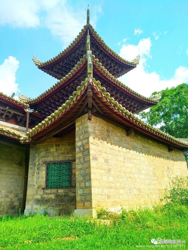 实拍:鲁甸拖姑清真寺