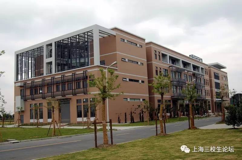 学校风景上海工程技术大学