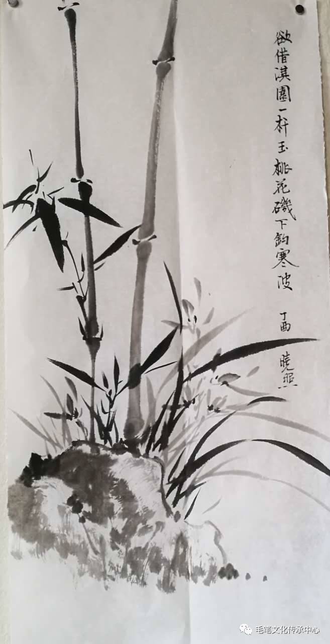 国画课堂如期而至,结合前几次的学习,本节课赵老师给大家讲了兰竹组合