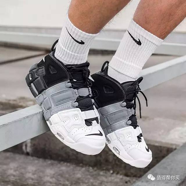 【颜值爆表】nike air more 黑白灰撞色男士运动球鞋