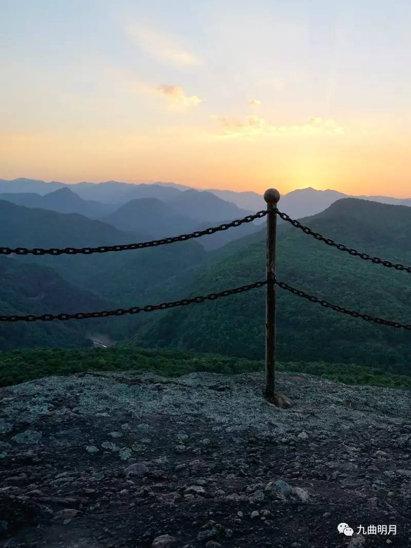 奉化西岭山夕阳山外山