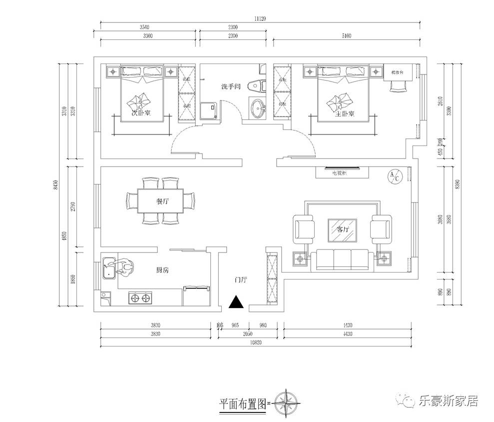 厨房墙地面采用釉面砖,顶面铝扣板集成吊顶,l型白橡橱柜,简洁利索.