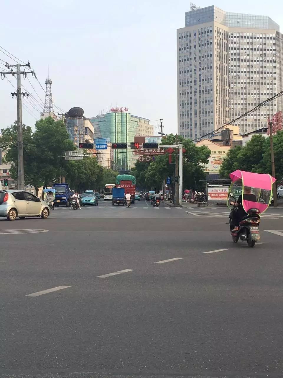 交通陋习大家拍 湘乡第四批不文明交通行为曝光