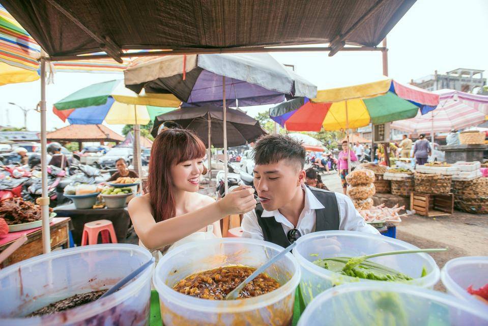 菜市场婚纱照_菜市场买菜图片(2)