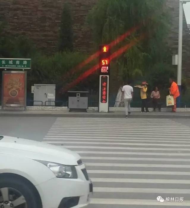 榆林市有多少人口_大图看榆林路口 人脸识别系统 毁容式拍照 滚动循环播放闯(2)