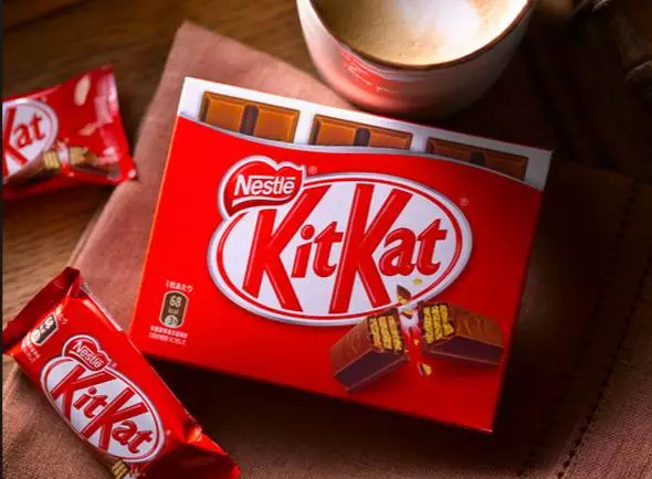 12. kitkat chocolate 雀巢巧克力