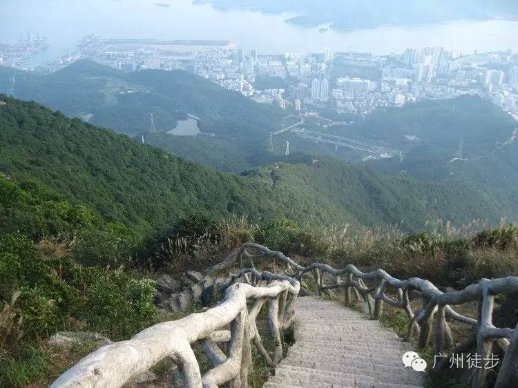 活动93登深圳最高峰梧桐山