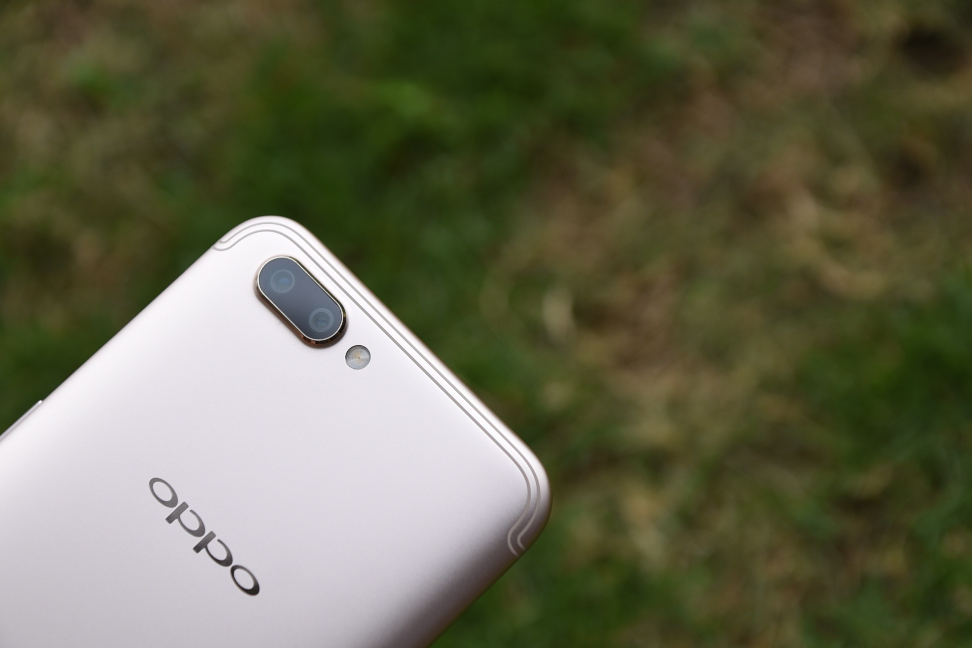 拍照给力,外观时尚—oppo r11备受年轻用户和学生喜爱