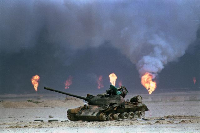 直击:1991年海湾战争13个震撼镜头实录,真正的铁火炼狱