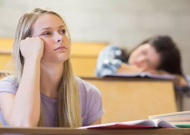 学生的厌学情绪越来越高.