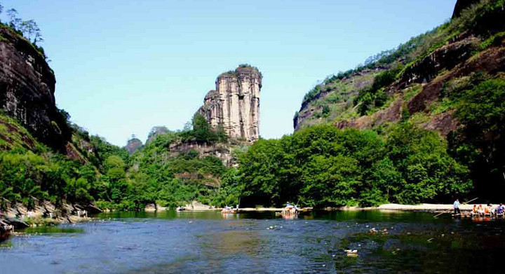 她集国家级风景名胜区,国家级自然保护区,国家级旅游度假区和福建省